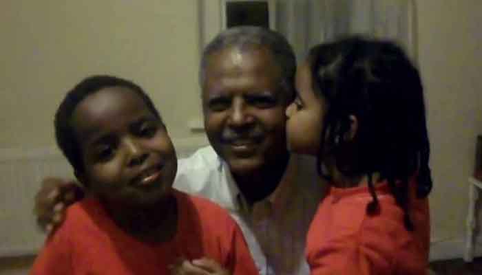 Andargachew Tsege with his children.